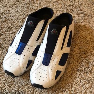 Size 9.5 Ecco Receptor slide on sneakers